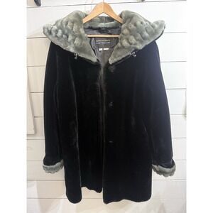 VTG Winter Coatworks Internationale Vintage Faux Fur SZ Small Old Money Mob Wife